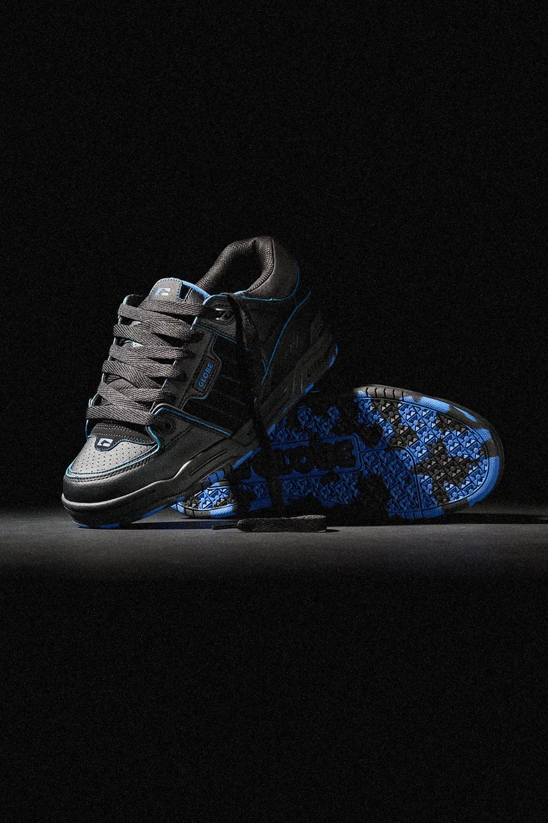 Globe Fusion Shoes - Black/Blue/Mosaic GLOBE