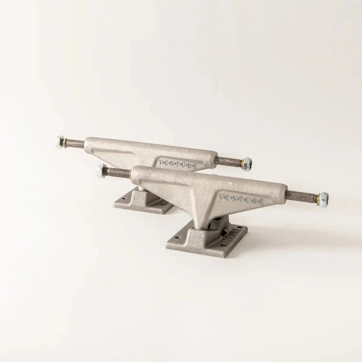Venture OG Dots Raw 5.6 Trucks VENTURE