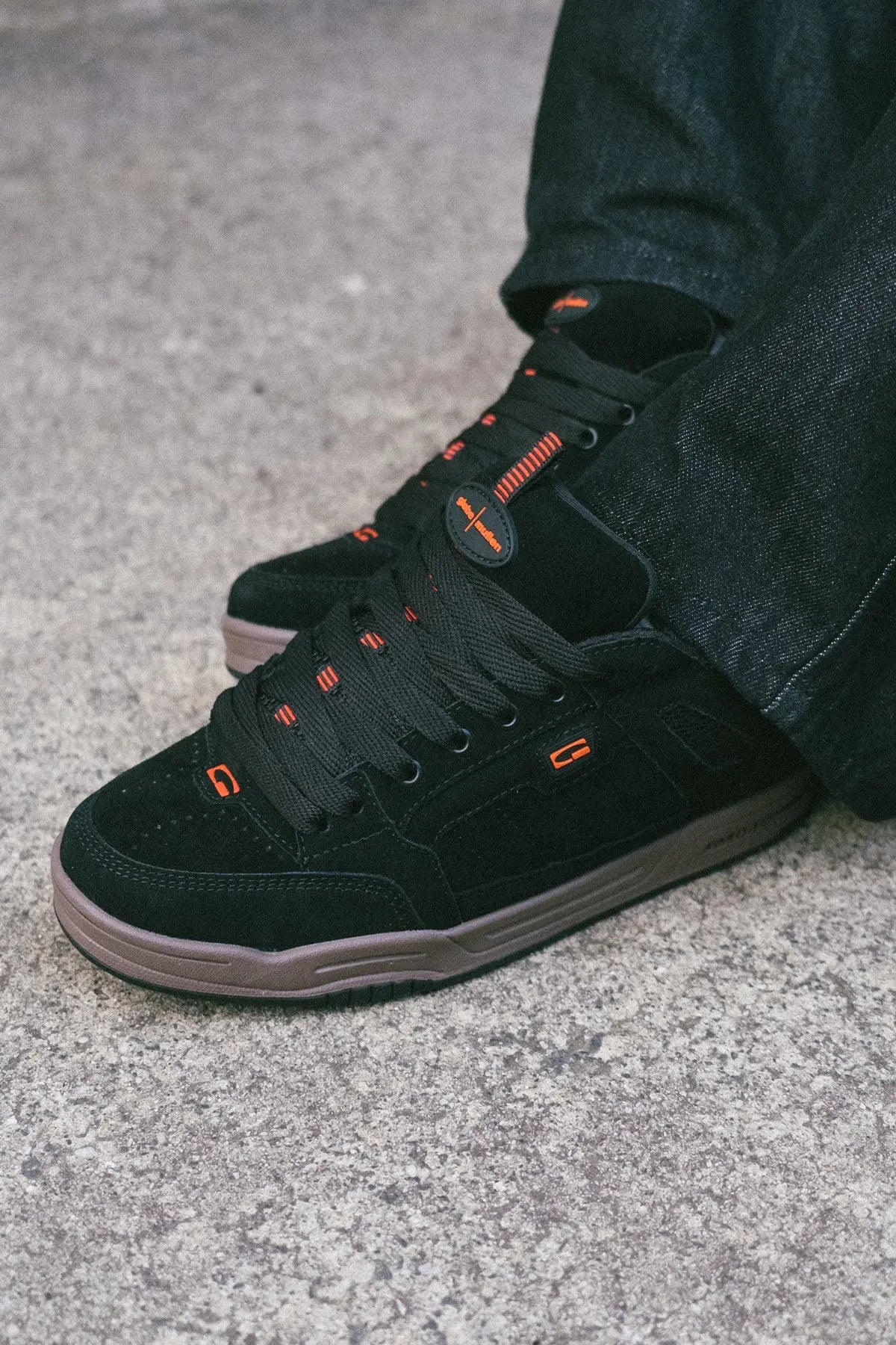 Globe Tilt Prime - Black/Gum GLOBE