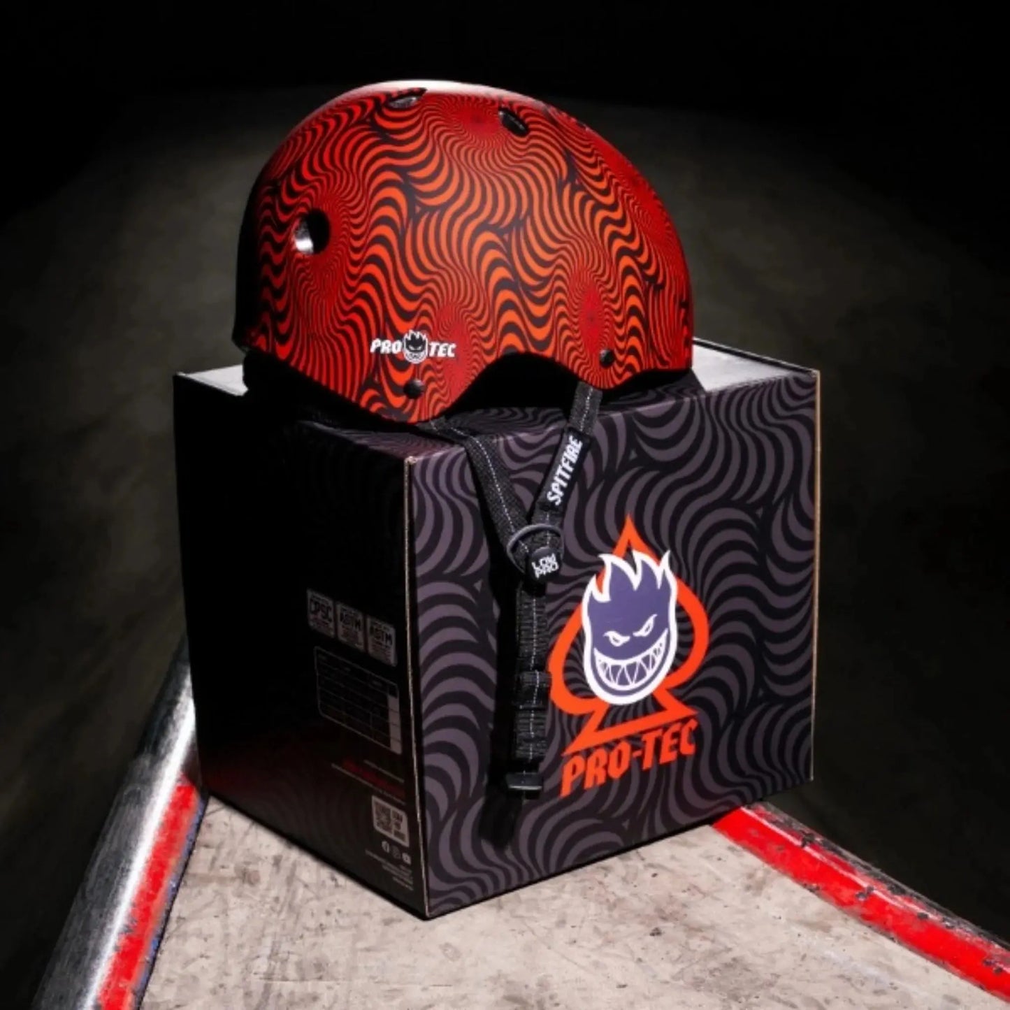Pro-tec Low Pro Spitfire Helmet - Red Swirl PRO TEC