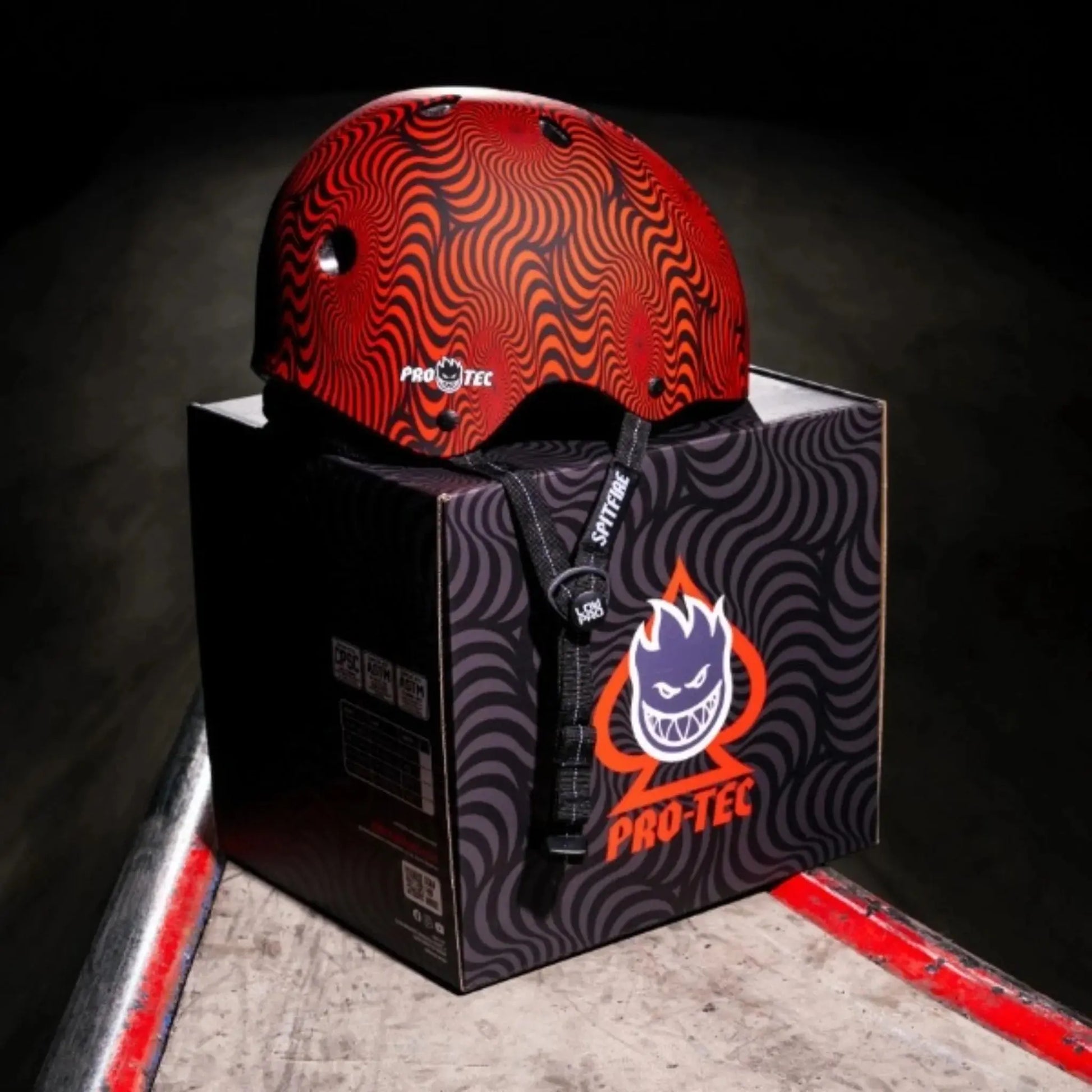 Pro-tec Low Pro Spitfire Helmet - Red Swirl PRO TEC